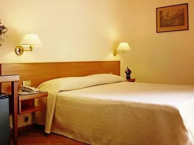 Plaza 3* Салерно