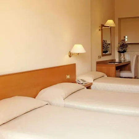 Hotel Plaza 3*