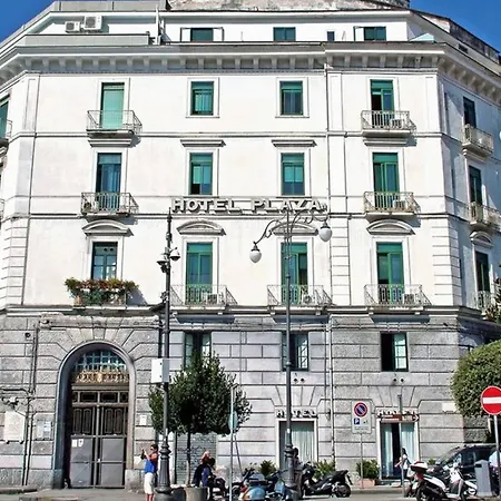 Hotel Plaza 3*