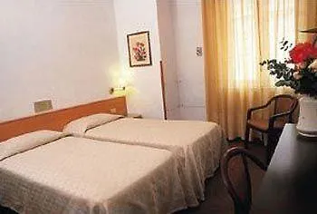 Plaza 3* ساليرنو